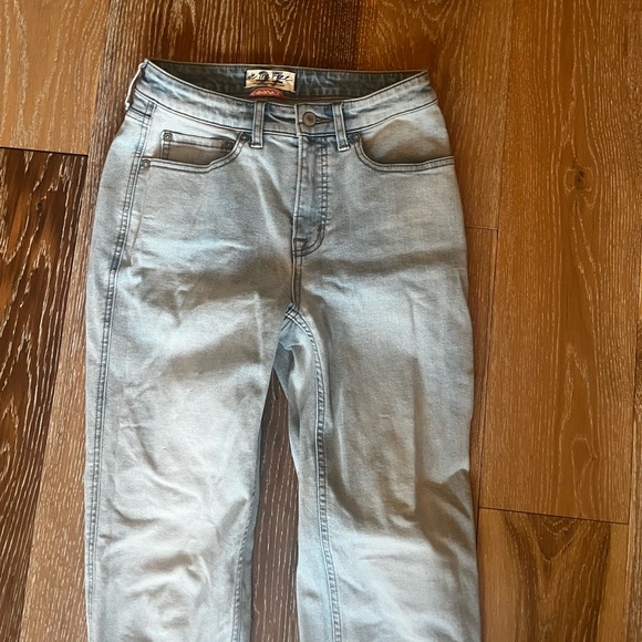 We The Free CRVY High-Rise Vintage Straight Jeans in Stone Beach Size 27 - Picture 4 of 8